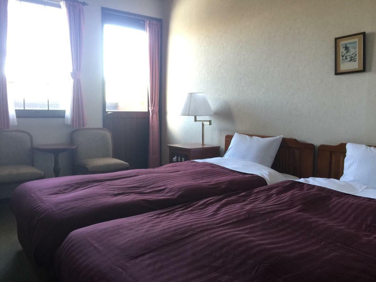 白樺湖榮園 Hotel Chino Bagian luar foto